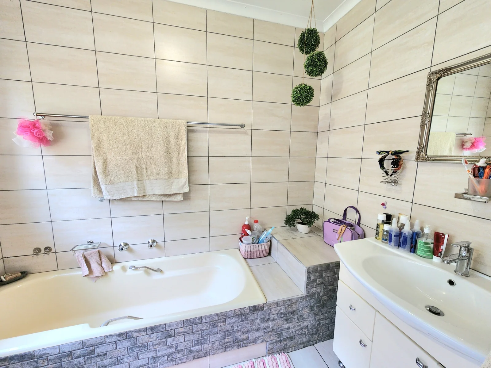 Family Comfort with Entertainer’s Charm in Atlasville