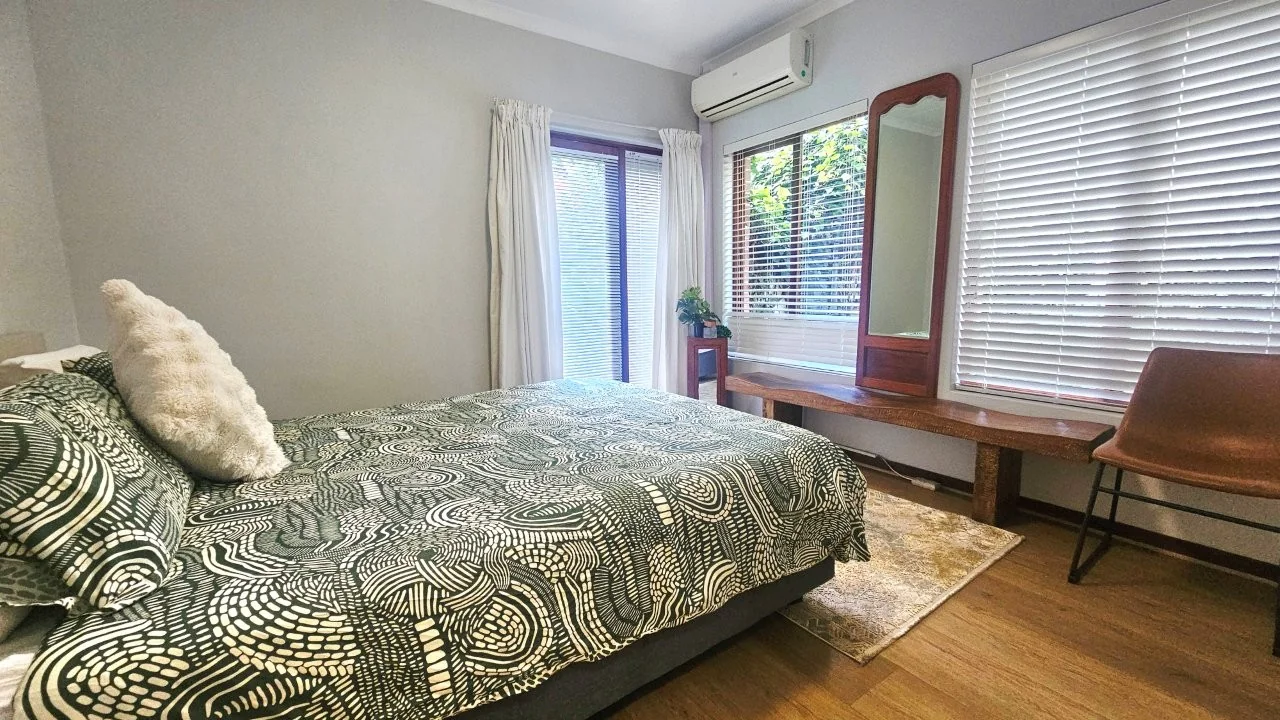 ENTERTAINMENT PLEASURE IN MIDSTREAM ESTATE.