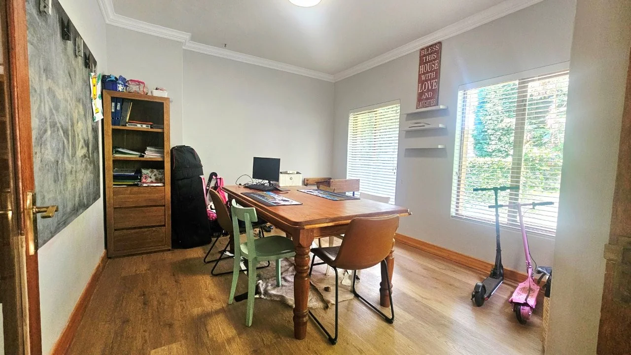 ENTERTAINMENT PLEASURE IN MIDSTREAM ESTATE.