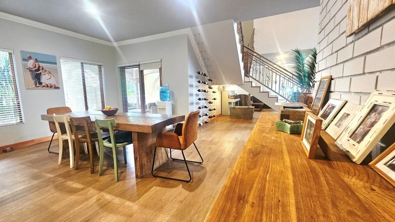 ENTERTAINMENT PLEASURE IN MIDSTREAM ESTATE.