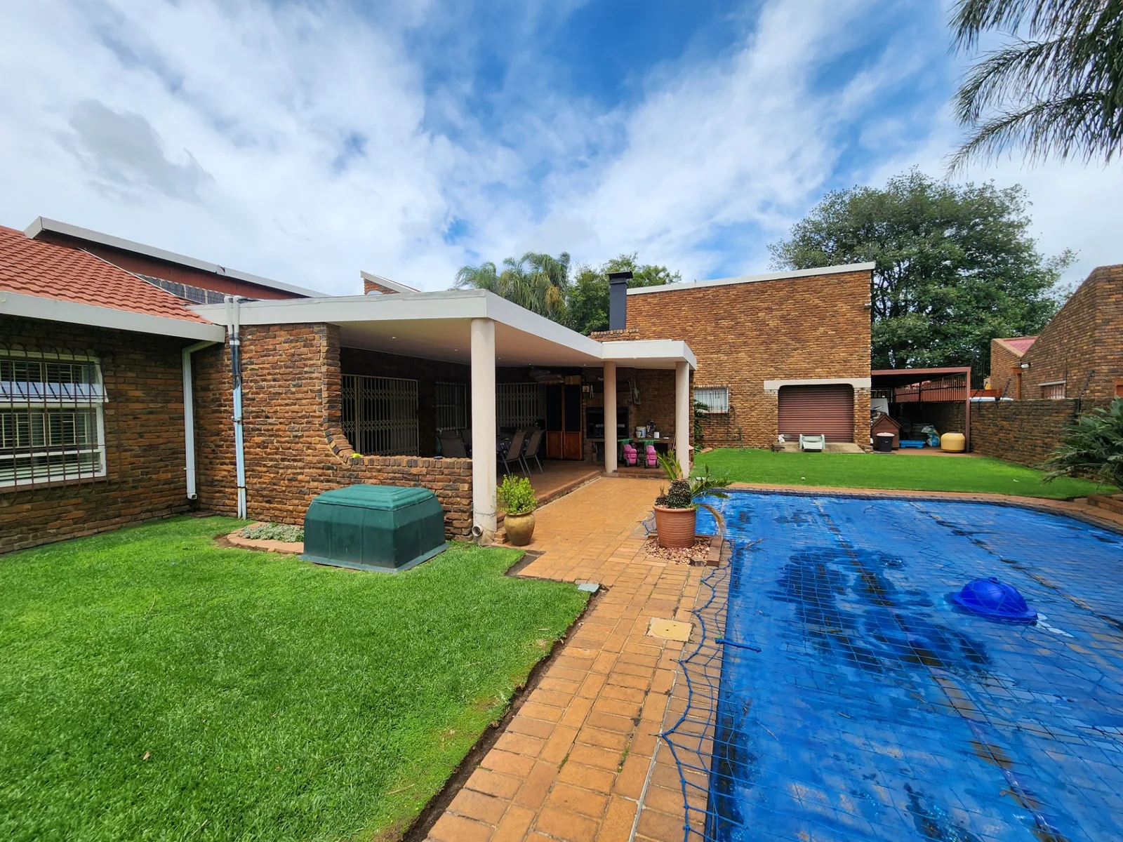 Welcome to Janina Village — where charm, space, and secure family living come together beautifully in the heart of Edleen.