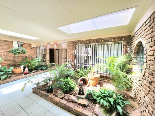 Edleen, Kempton Park