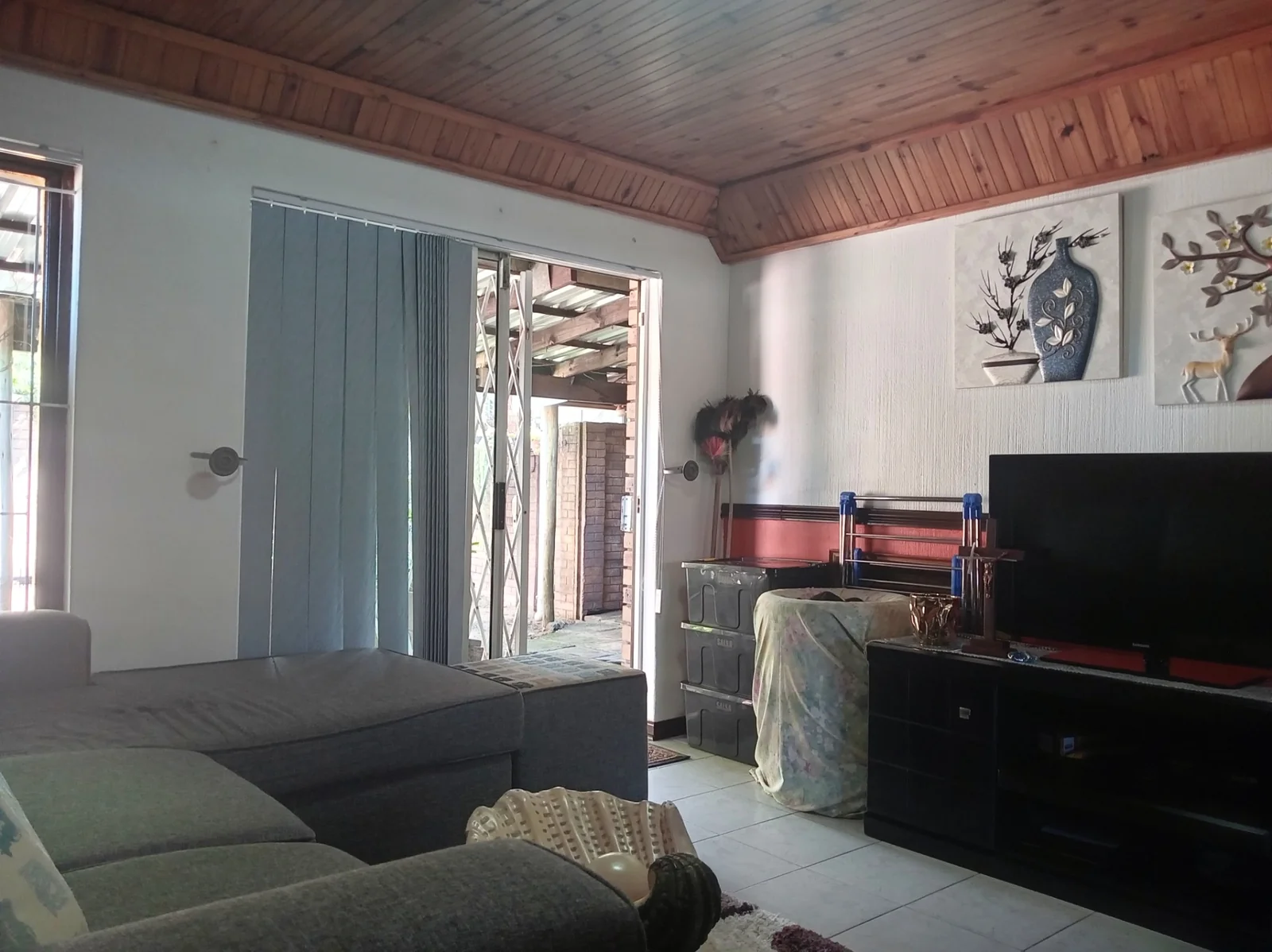 A PERFECT STARTER FOR A GROWING FAMILY OR INVESTORS