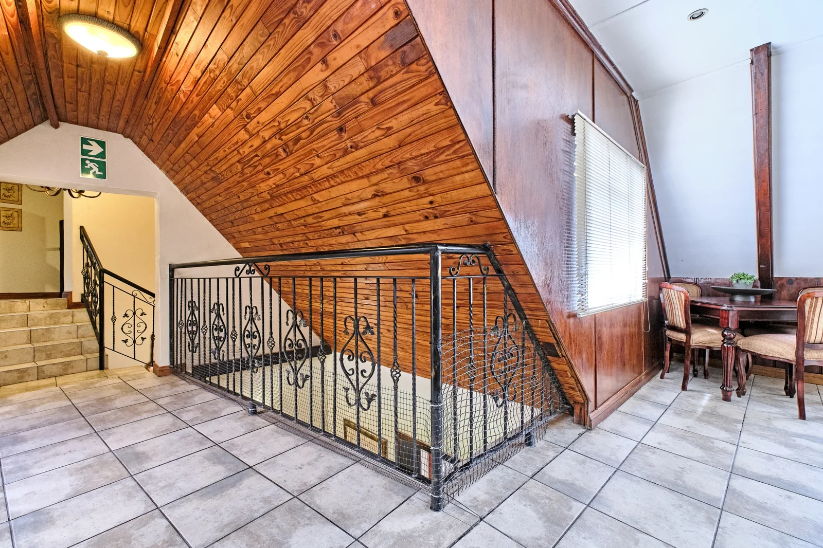 5-Bedroom, 5 Bath Home with Cottage, Pool & Business Rights – Endless Potential in Radiokop