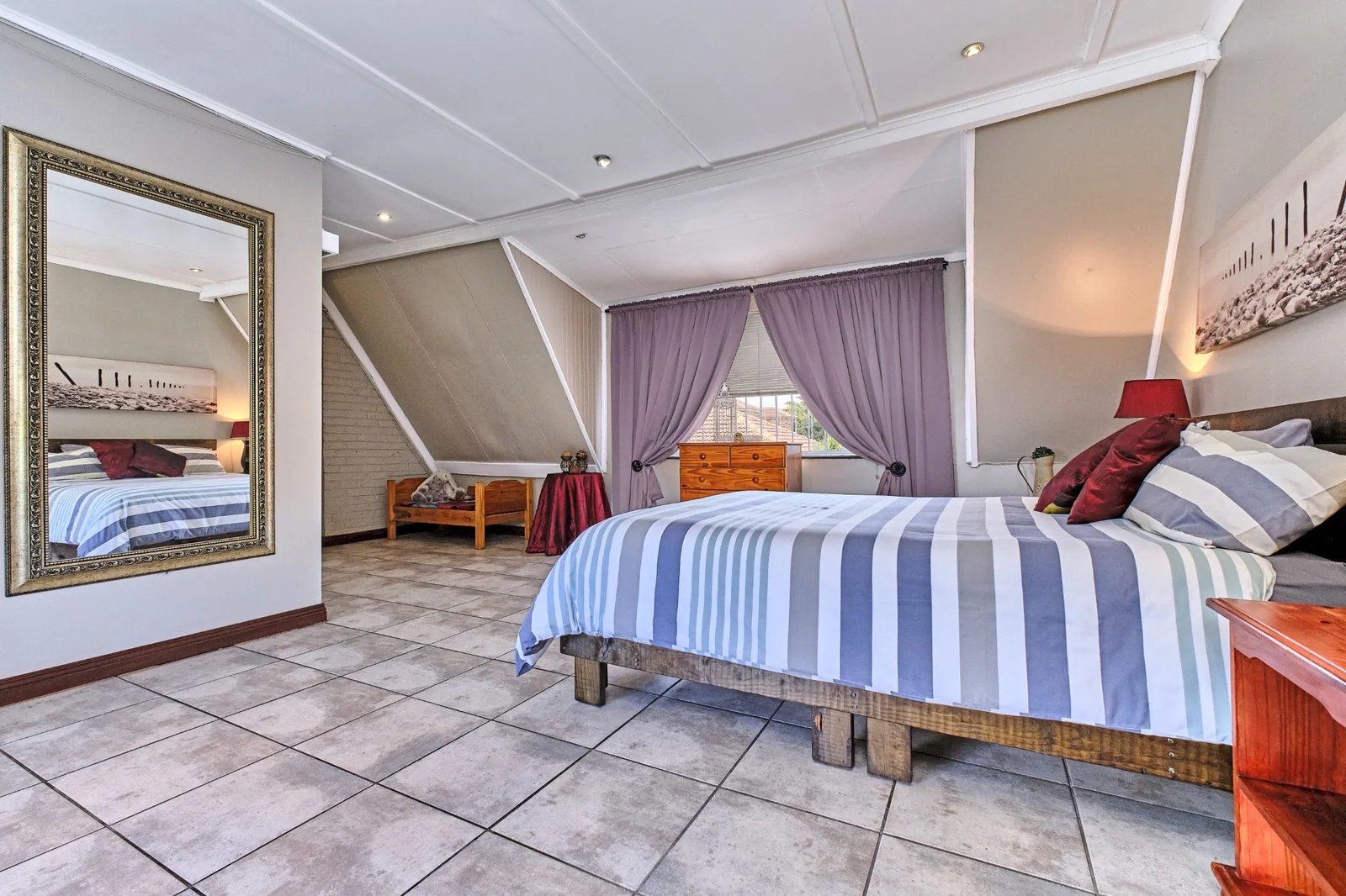 5-Bedroom, 5 Bath Home with Cottage, Pool & Business Rights – Endless Potential in Radiokop