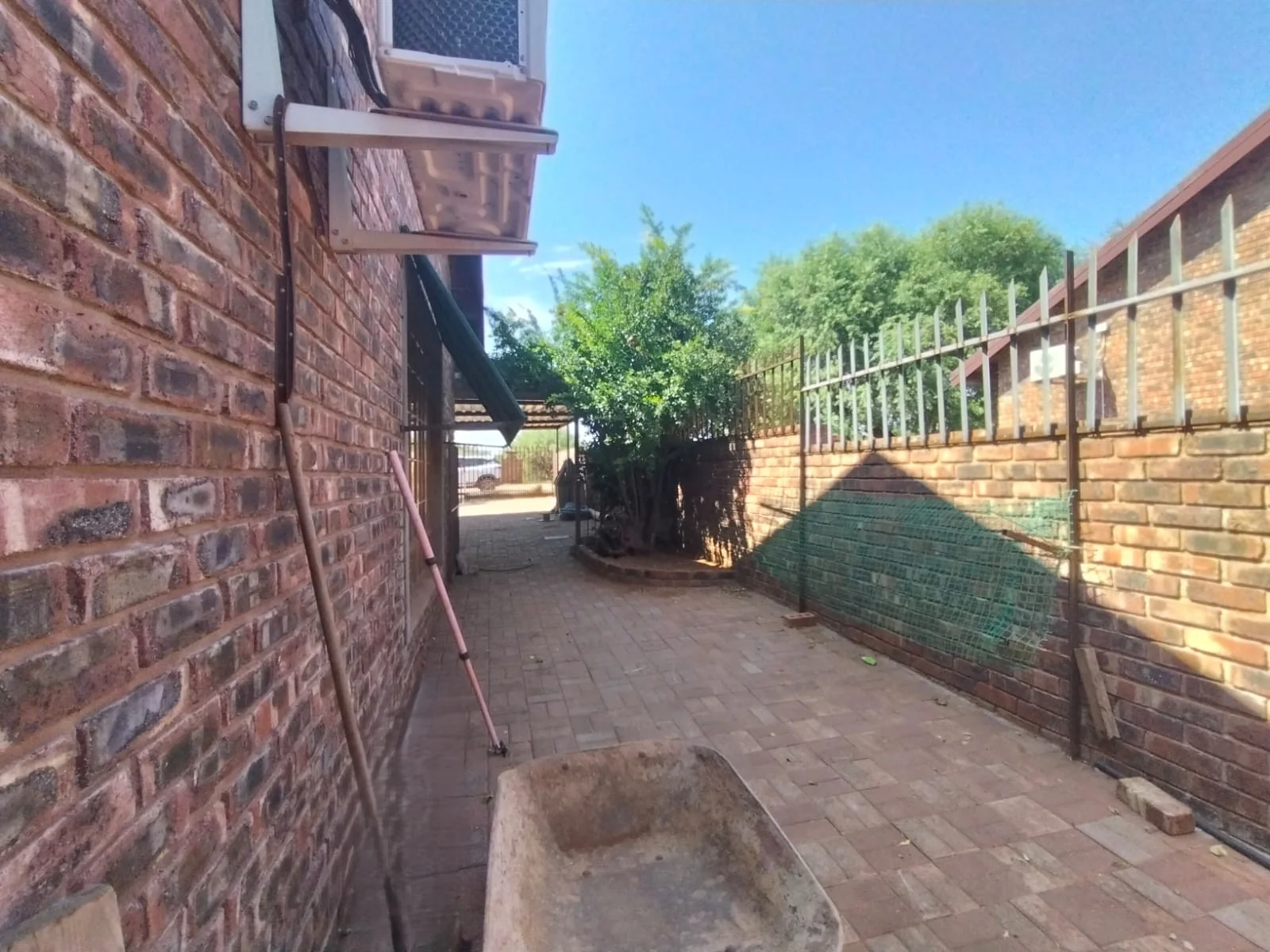 3 Bedroom House For Sale