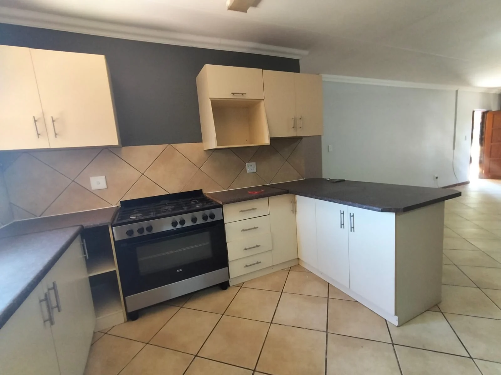 3 Bedroom House For Sale