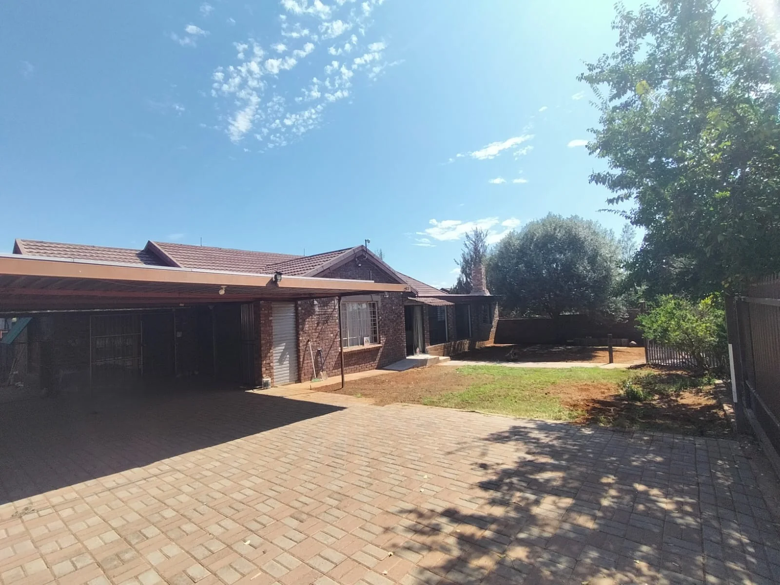 3 Bedroom House For Sale