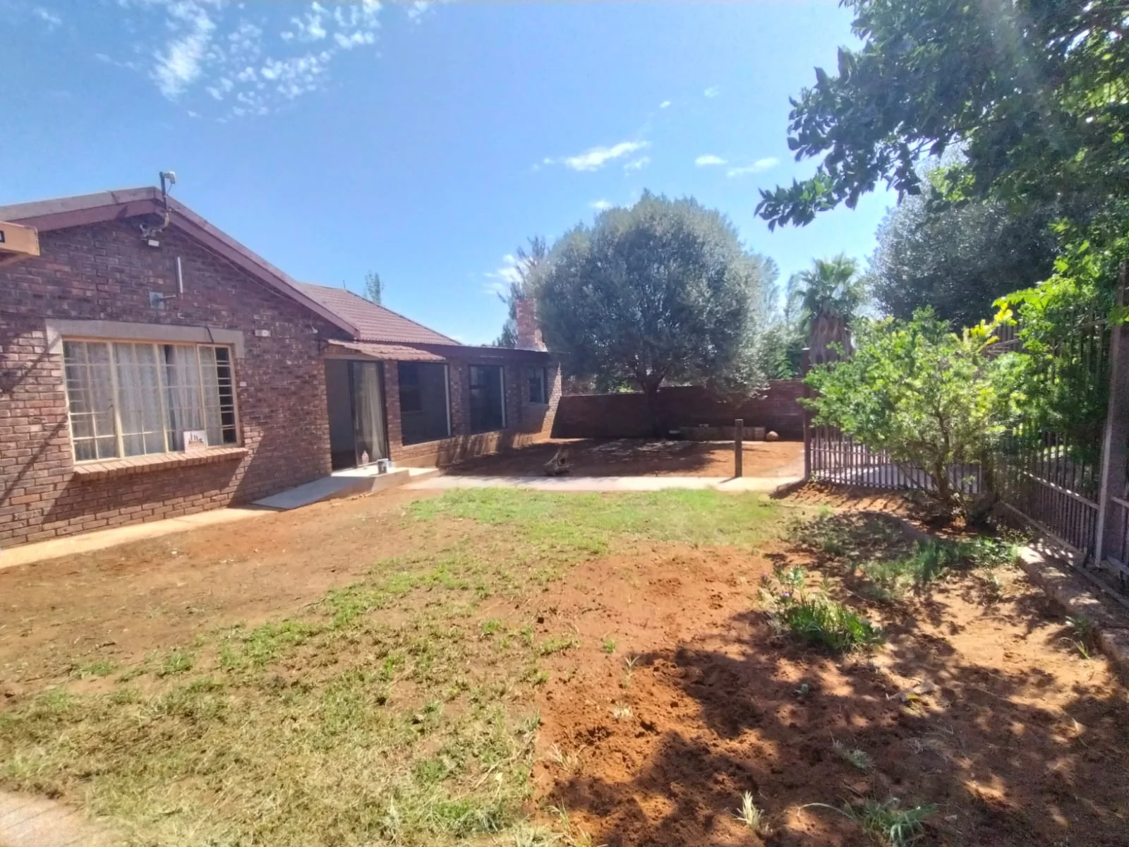 3 Bedroom House For Sale