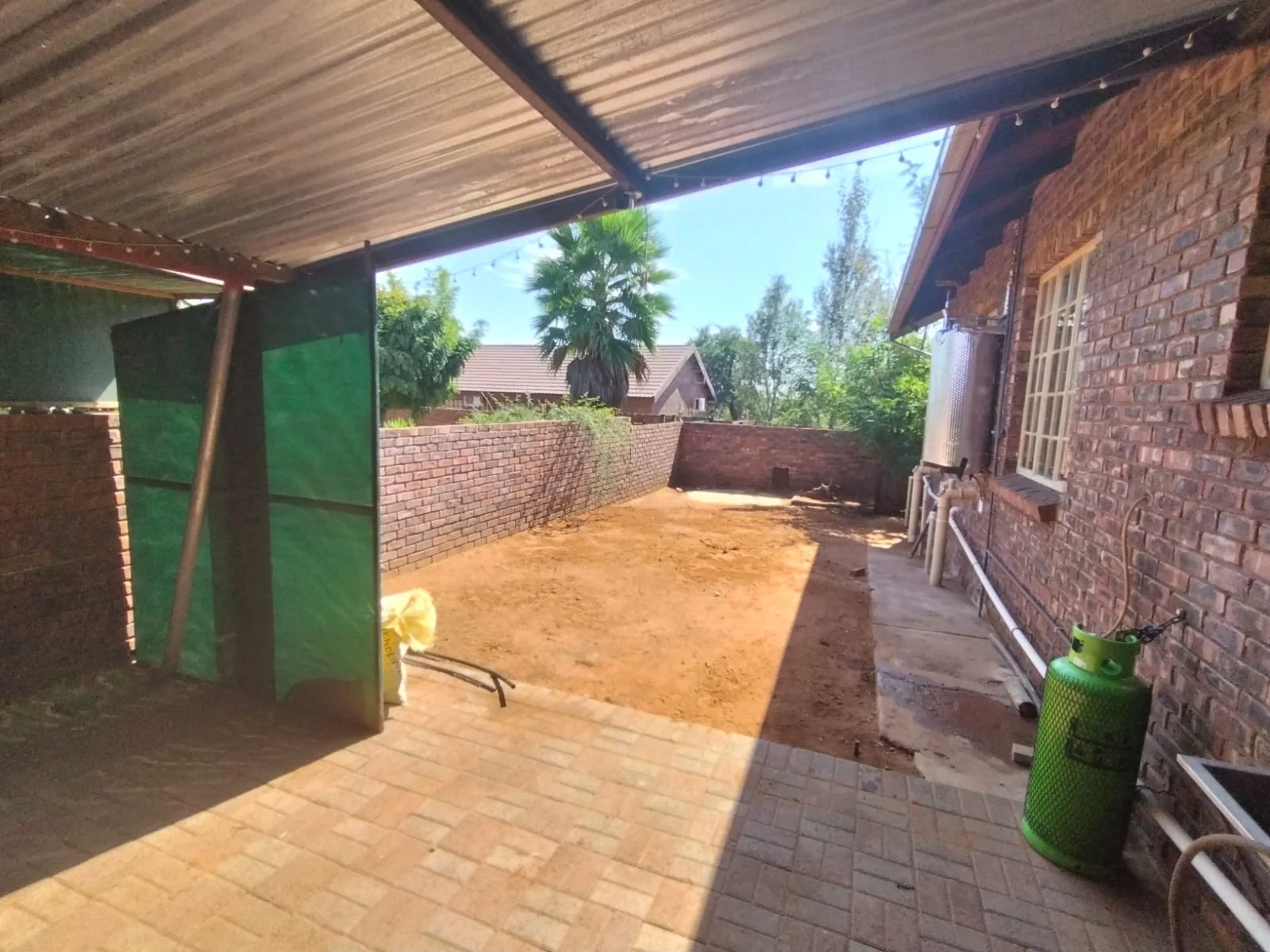 3 Bedroom House For Sale