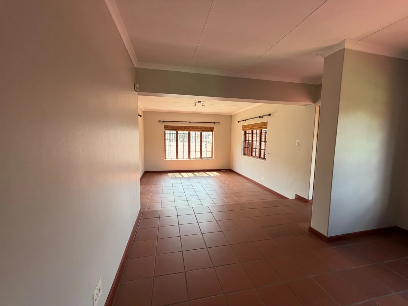 NEW LISTING ...... DUET WITH POTENTIAL TO WORK FROM HOME!