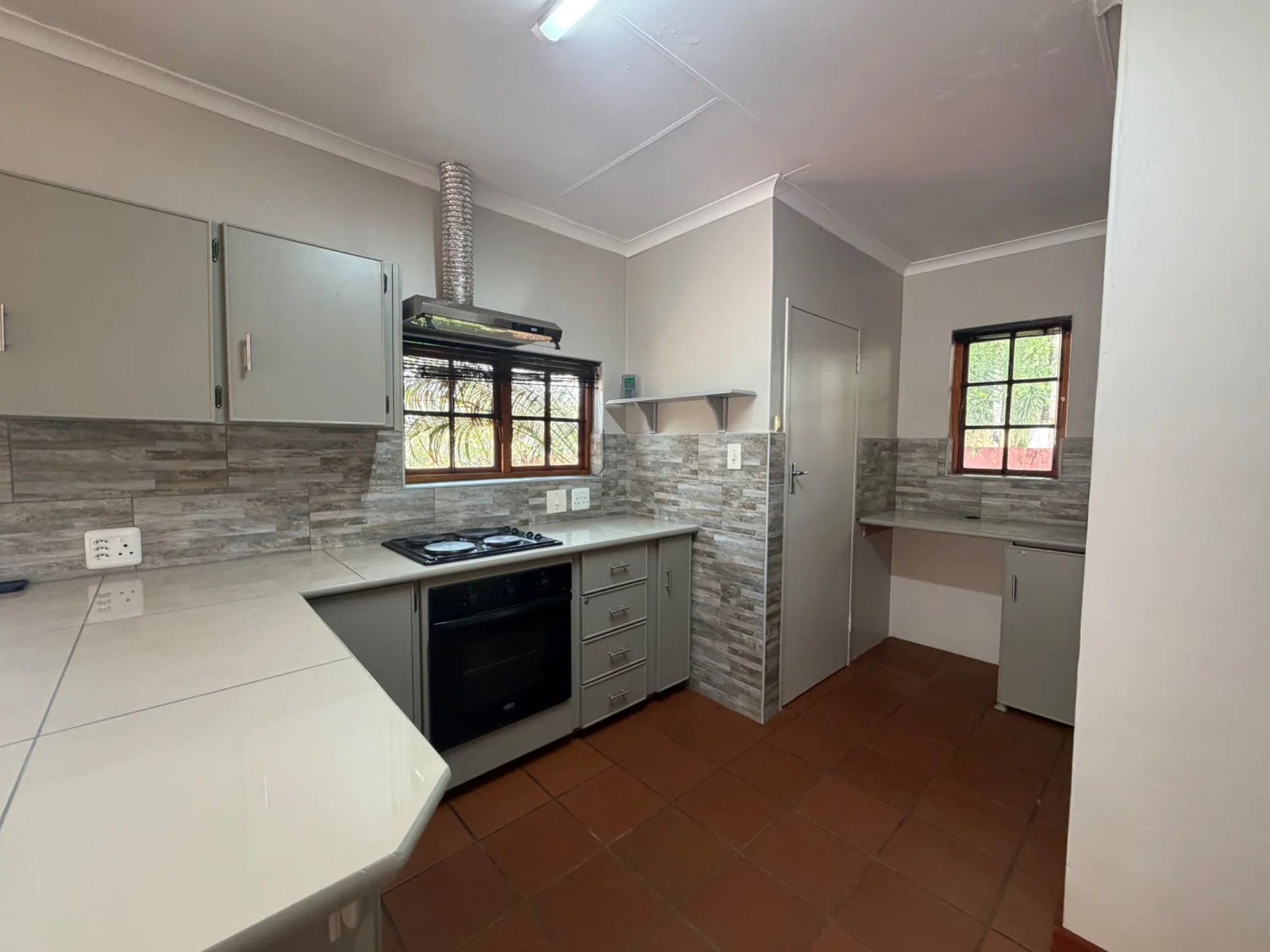 NEW LISTING ...... DUET WITH POTENTIAL TO WORK FROM HOME!