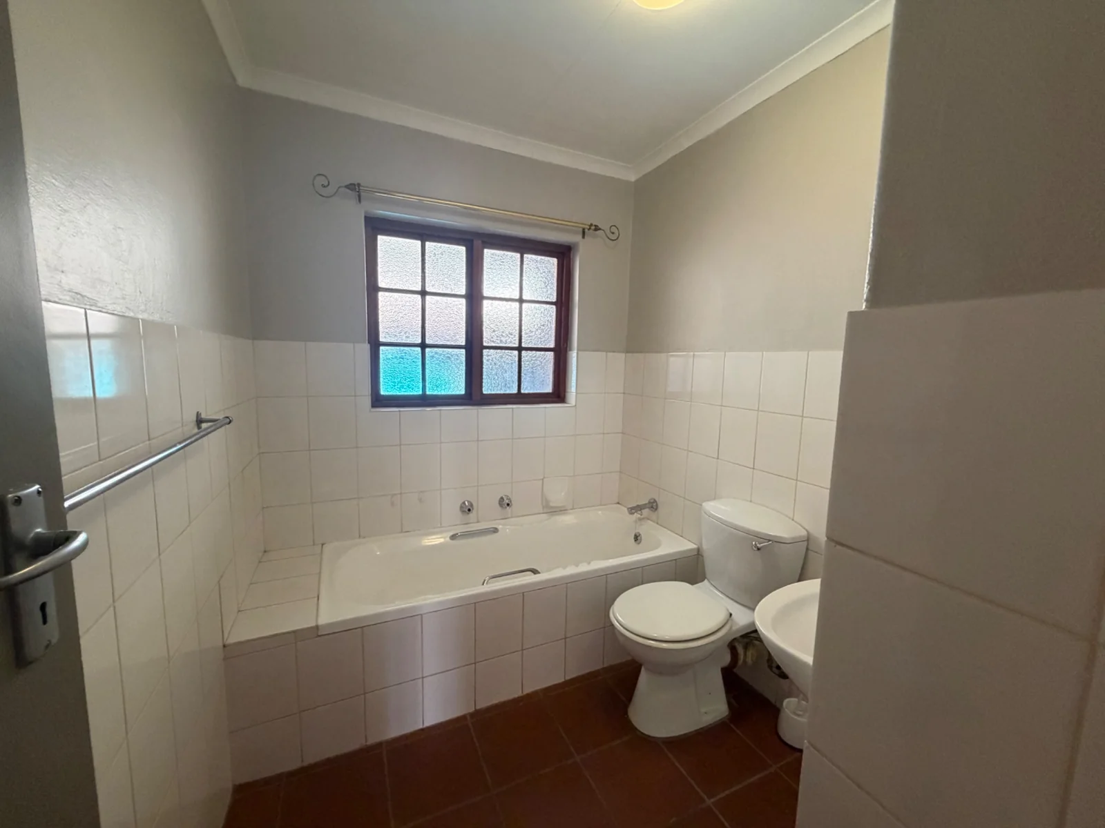 NEW LISTING ...... DUET WITH POTENTIAL TO WORK FROM HOME!