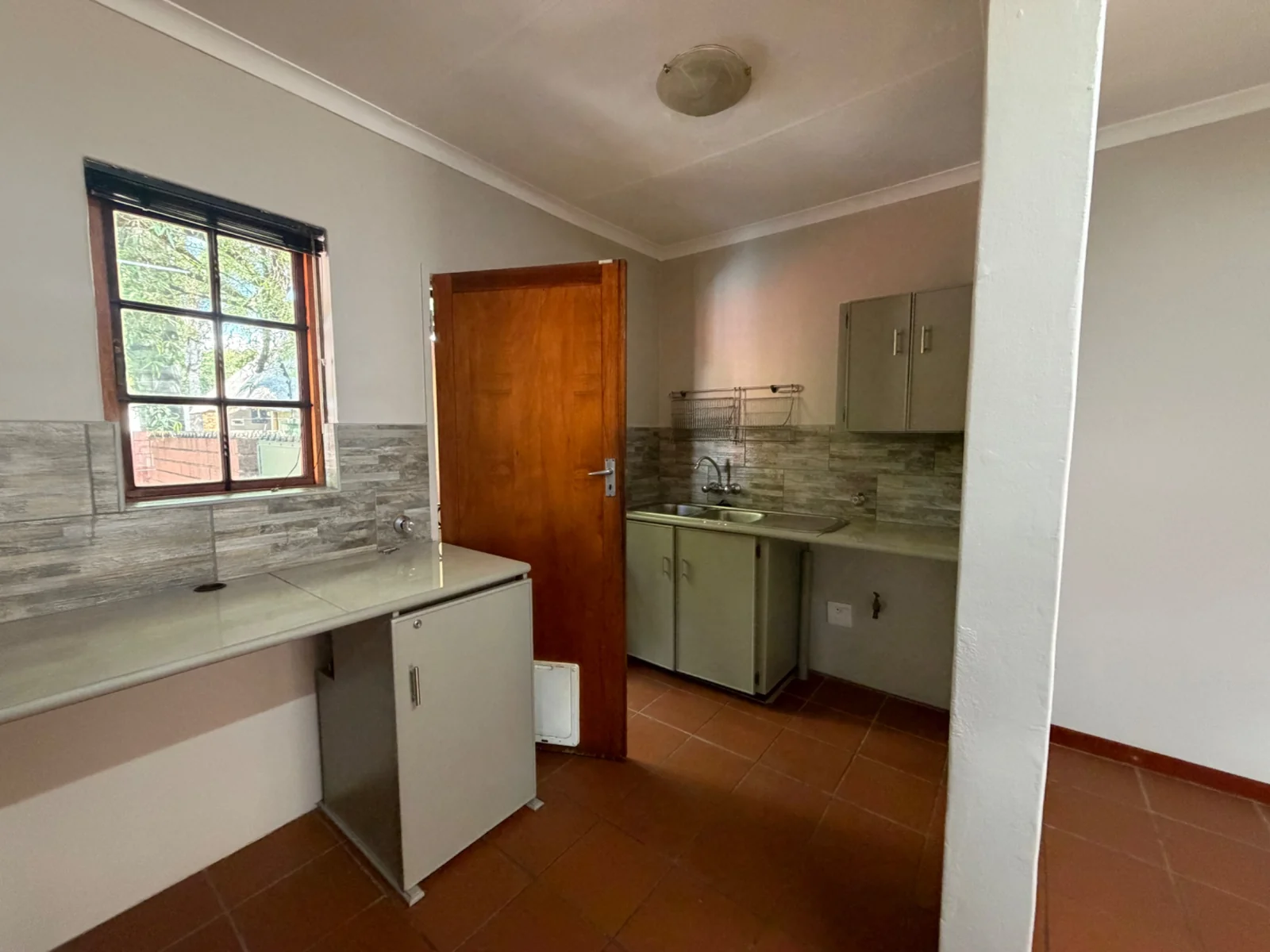 NEW LISTING ...... DUET WITH POTENTIAL TO WORK FROM HOME!