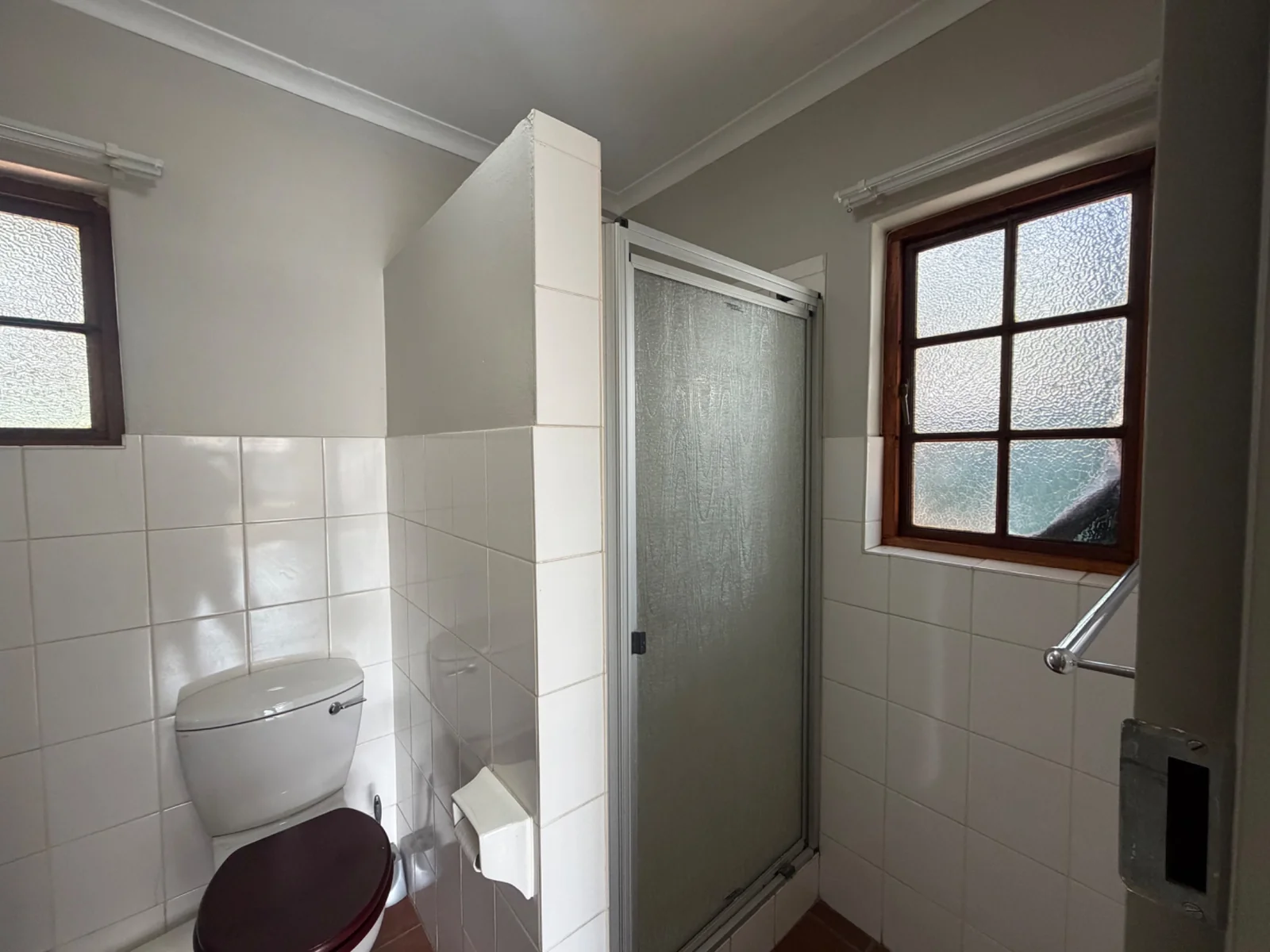 NEW LISTING ...... DUET WITH POTENTIAL TO WORK FROM HOME!