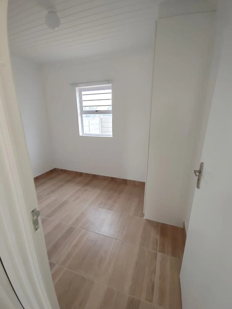 2 Bedroom House For Sale in Groenheuwel