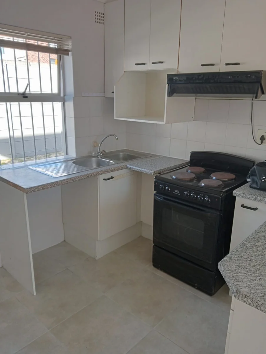 Ground floor apartment situated in a secure complex in Milnerton Ridge