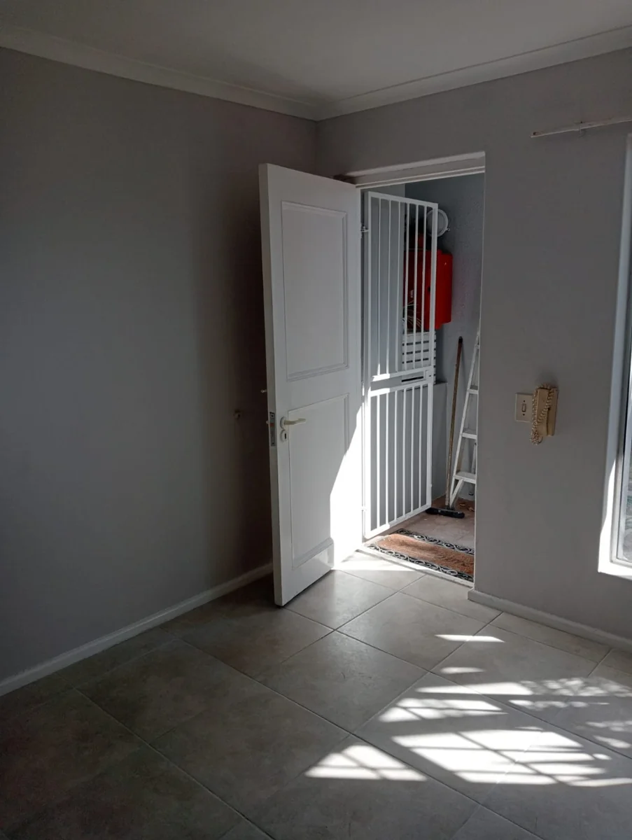 Ground floor apartment situated in a secure complex in Milnerton Ridge
