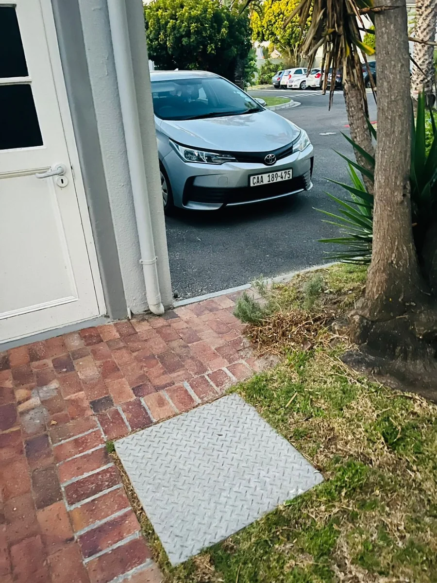 Ground floor apartment situated in a secure complex in Milnerton Ridge