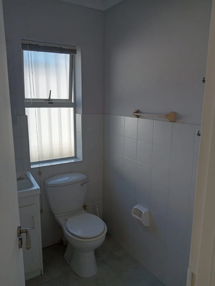 Ground floor apartment situated in a secure complex in Milnerton Ridge