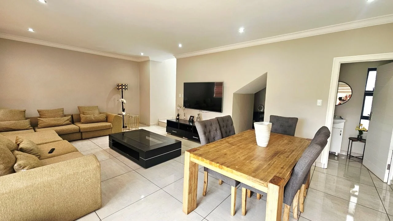 MEADOWS MODERN STARTER HOME WITH A GENEROUS GARDEN