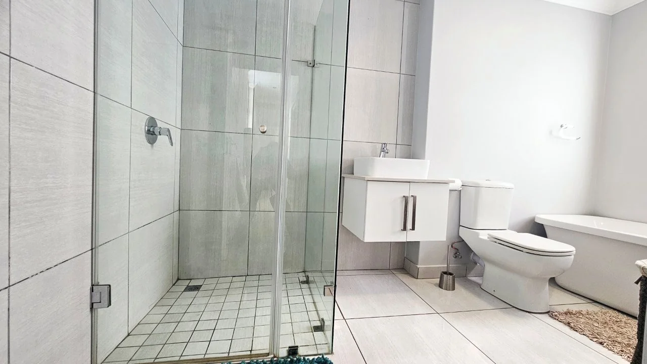 MEADOWS MODERN STARTER HOME WITH A GENEROUS GARDEN