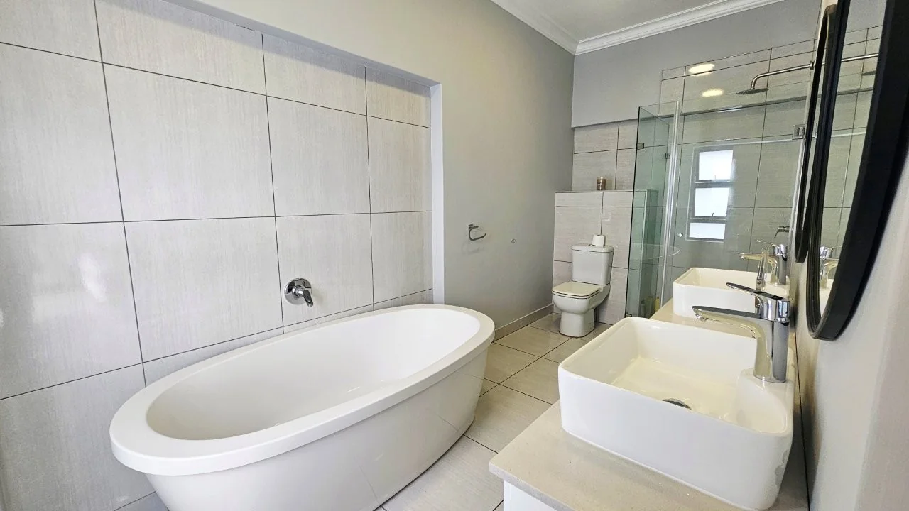 MEADOWS MODERN STARTER HOME WITH A GENEROUS GARDEN