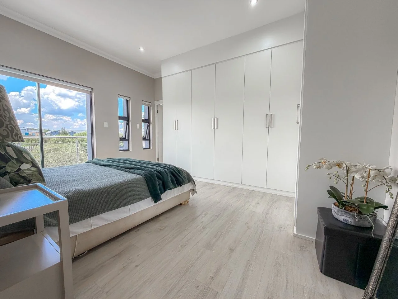 MEADOWS MODERN STARTER HOME WITH A GENEROUS GARDEN