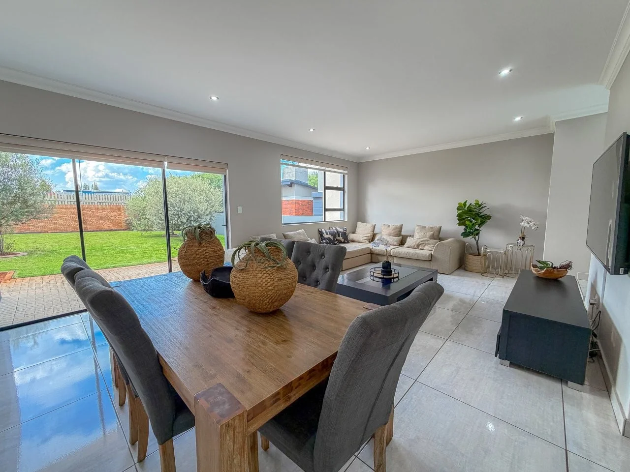 MEADOWS MODERN STARTER HOME WITH A GENEROUS GARDEN