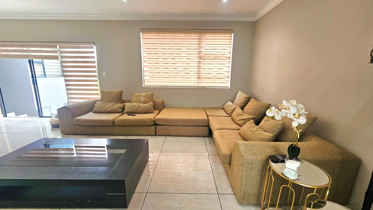 MEADOWS MODERN STARTER HOME WITH A GENEROUS GARDEN