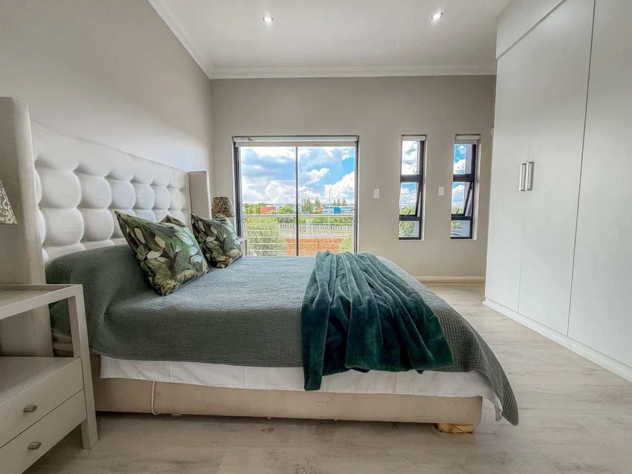 MEADOWS MODERN STARTER HOME WITH A GENEROUS GARDEN