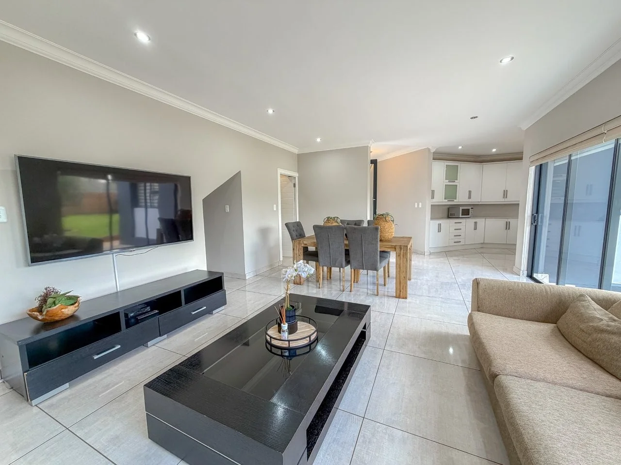 MEADOWS MODERN STARTER HOME WITH A GENEROUS GARDEN