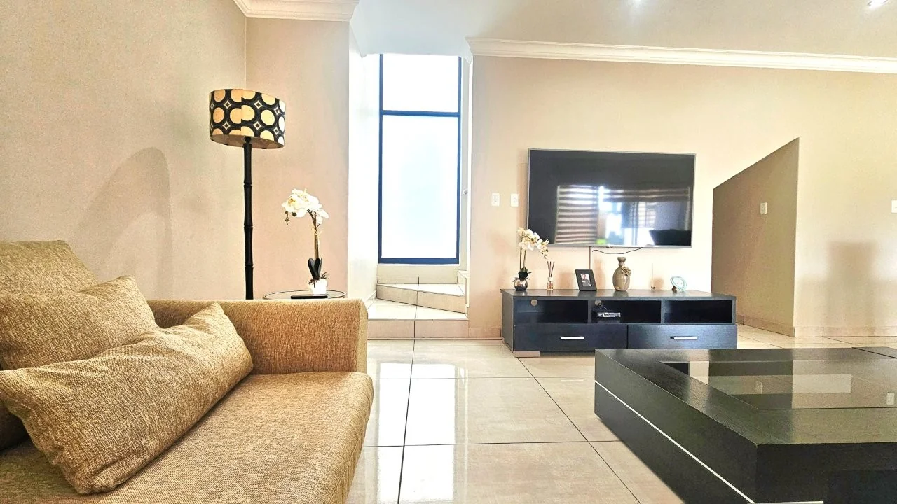 MEADOWS MODERN STARTER HOME WITH A GENEROUS GARDEN