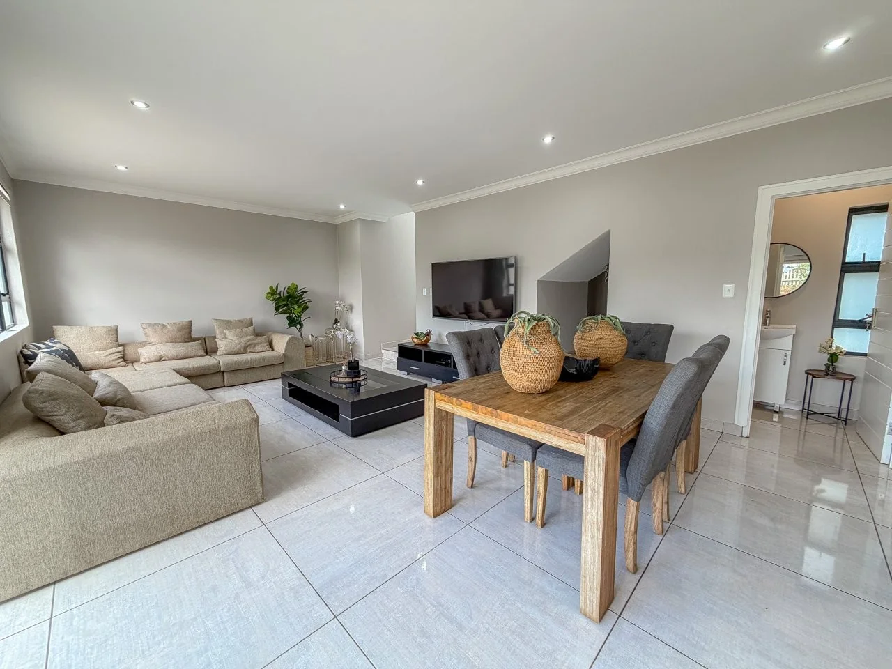 MEADOWS MODERN STARTER HOME WITH A GENEROUS GARDEN