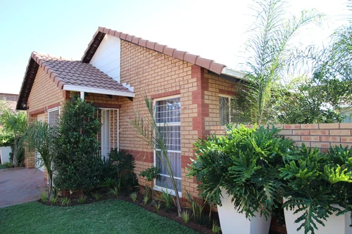 Pierre Van Ryneveld, Centurion