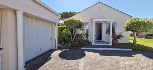 17 Farmersfield, Edgemead, Goodwood