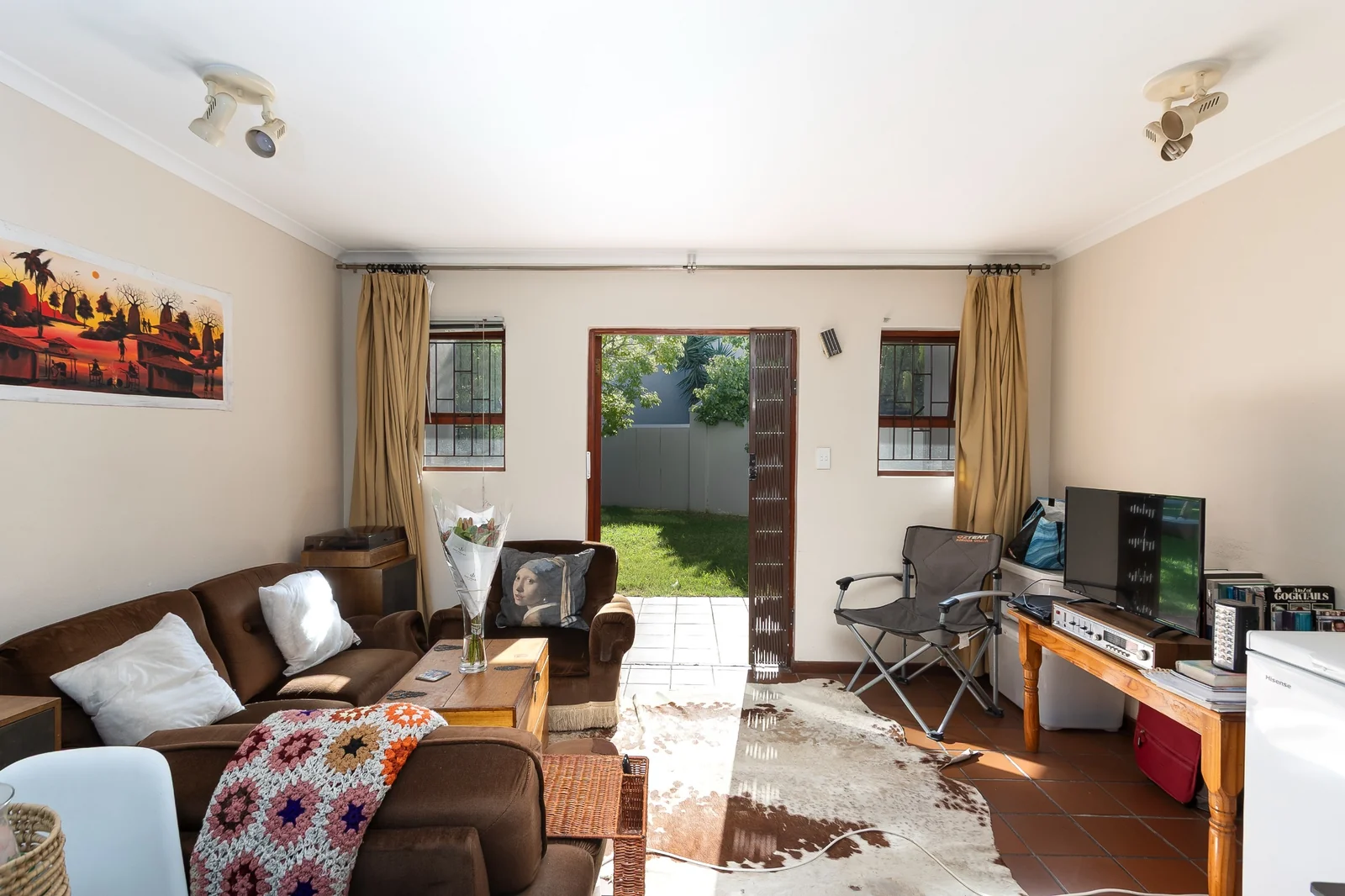 2 Bedroom Townhouse for sale in Stellenbosch