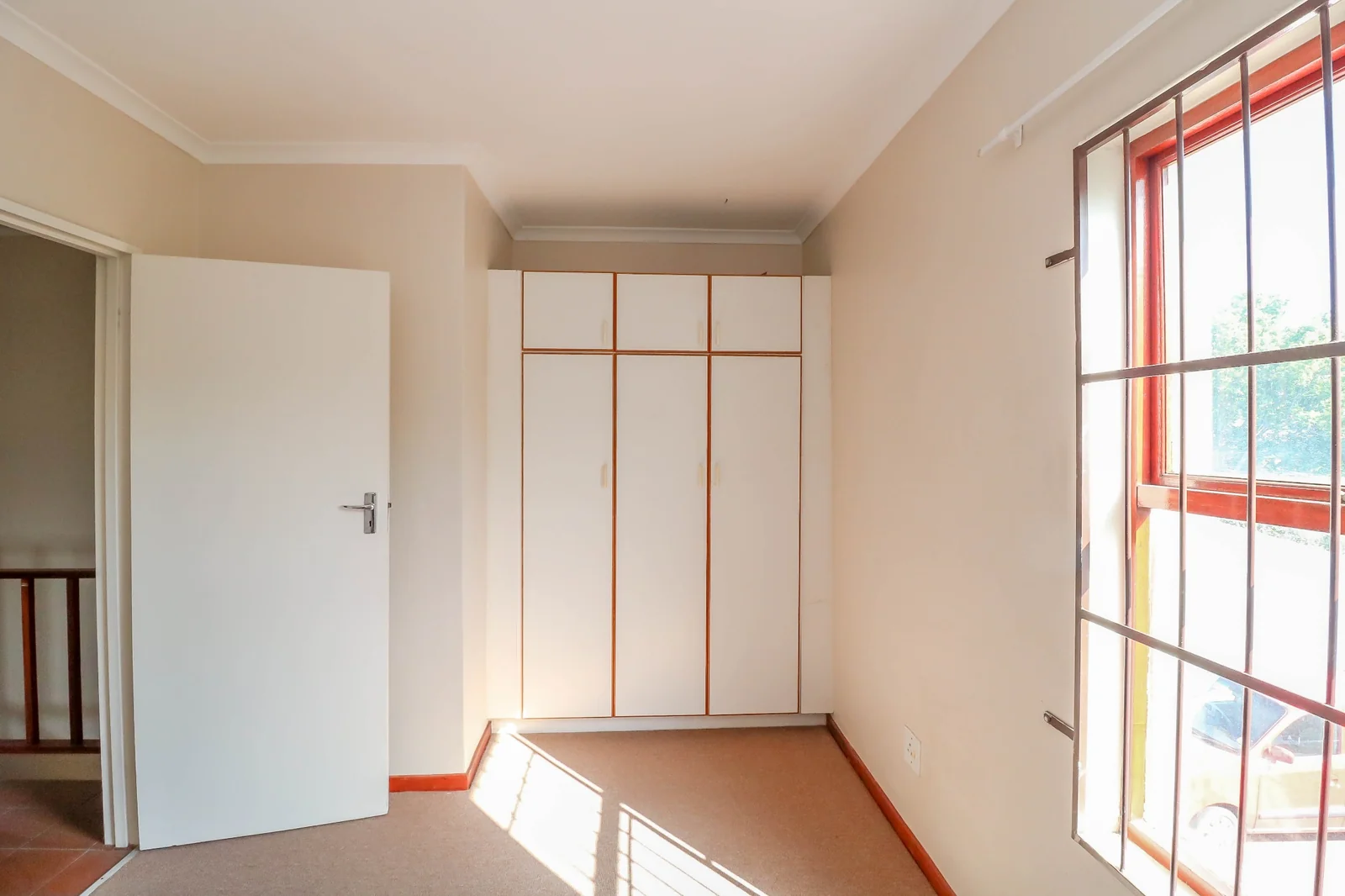 2 Bedroom Townhouse for sale in Stellenbosch