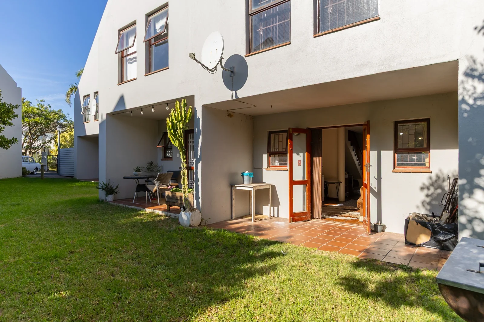 2 Bedroom Townhouse for sale in Stellenbosch