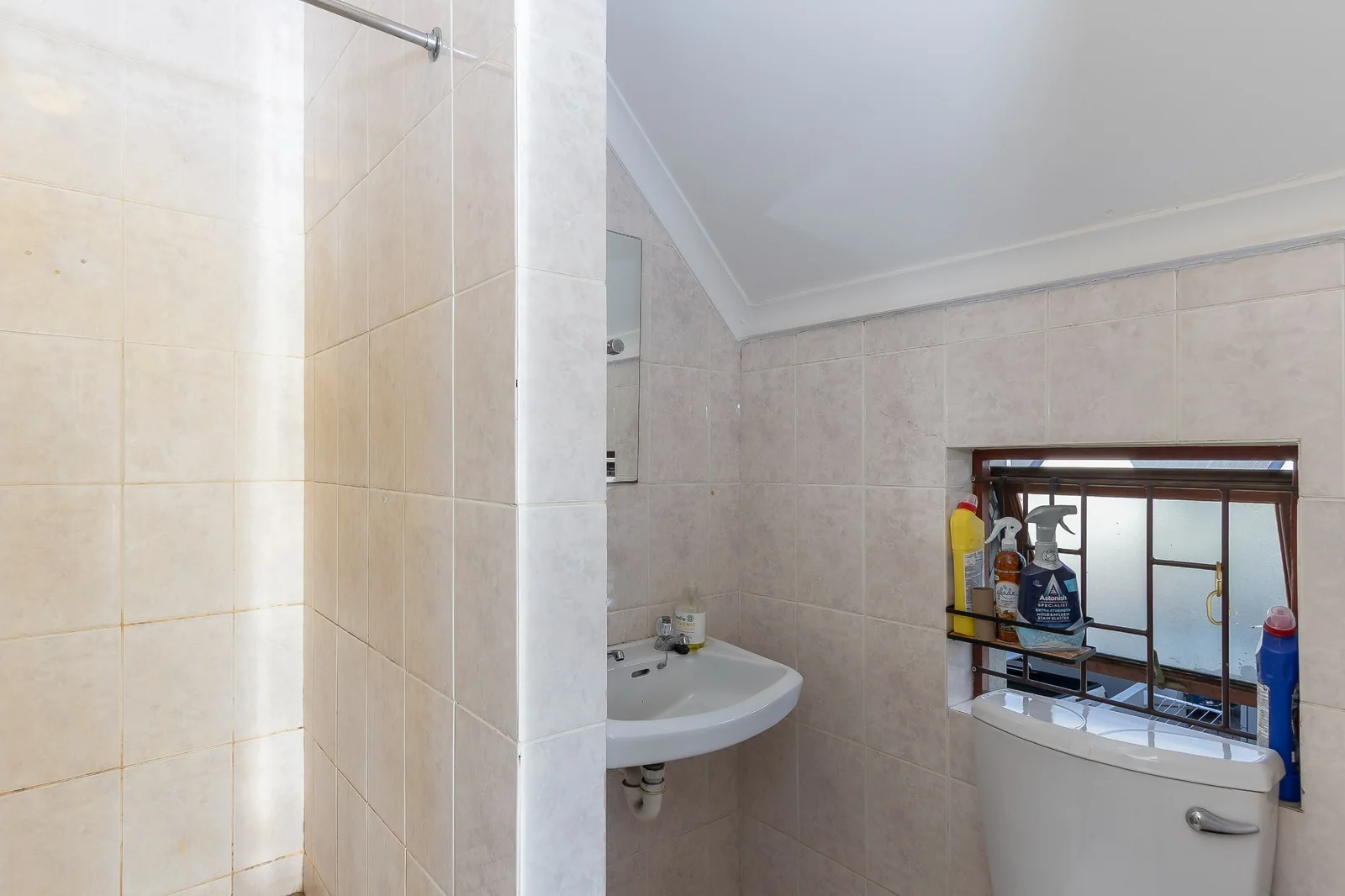 2 Bedroom Townhouse for sale in Stellenbosch