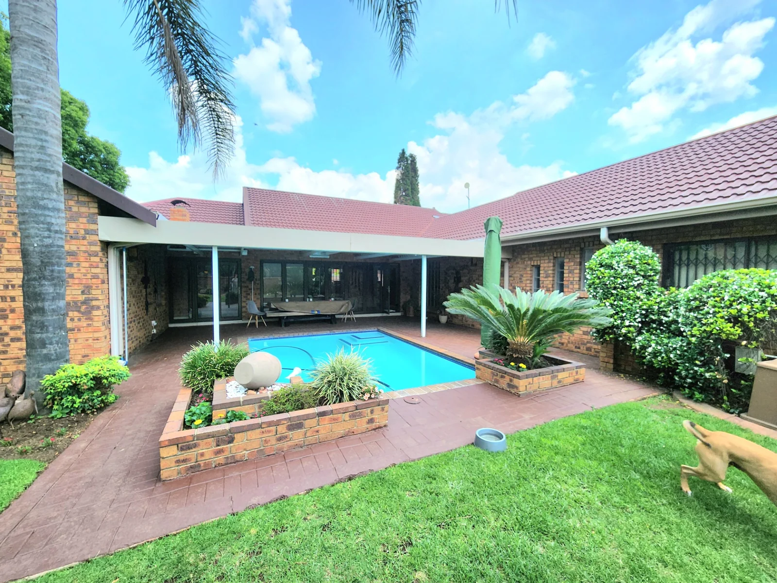 Spacious Family Living with Work-from-Home Flexibility in Sought-After Sunward Park