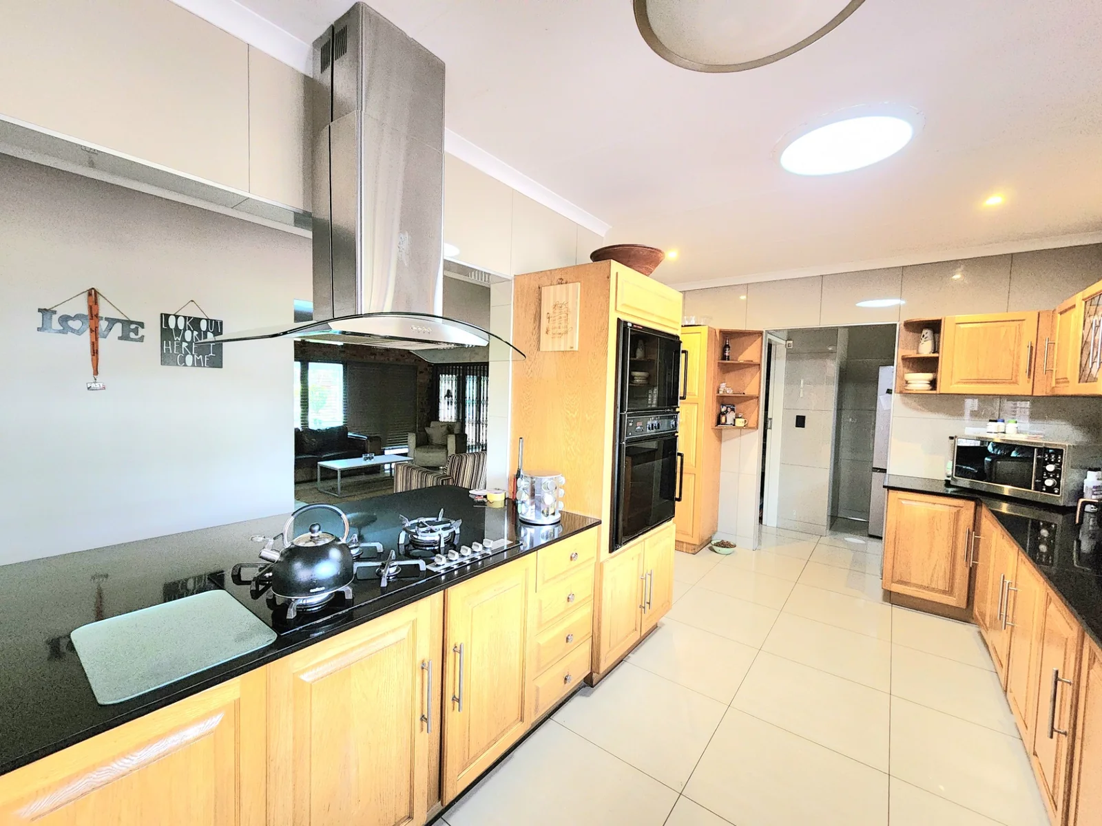 Spacious Family Living with Work-from-Home Flexibility in Sought-After Sunward Park