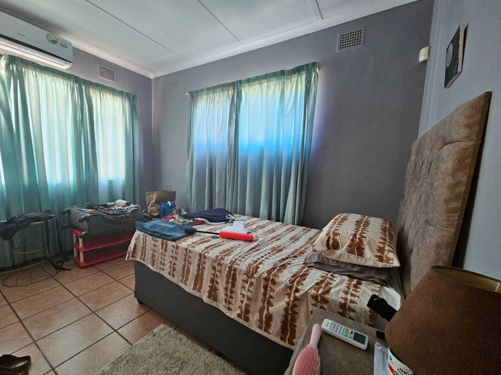 House for sale in Kildare. Five minute walk to tearoom and Empangeni High School