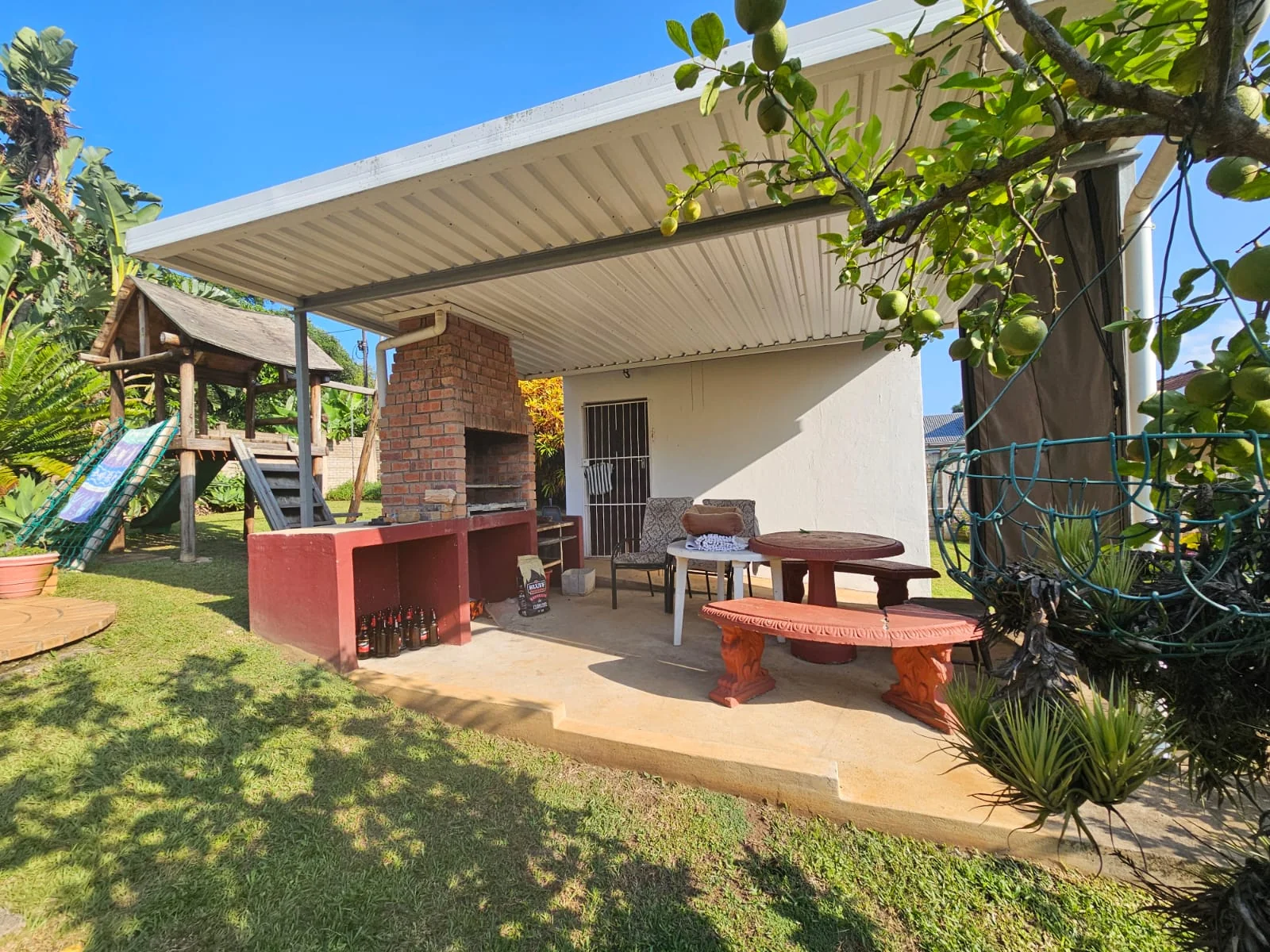 House for sale in Kildare. Five minute walk to tearoom and Empangeni High School