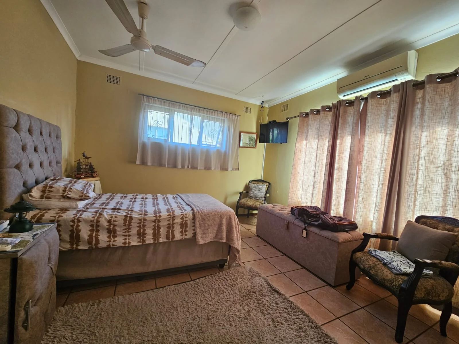 House for sale in Kildare. Five minute walk to tearoom and Empangeni High School