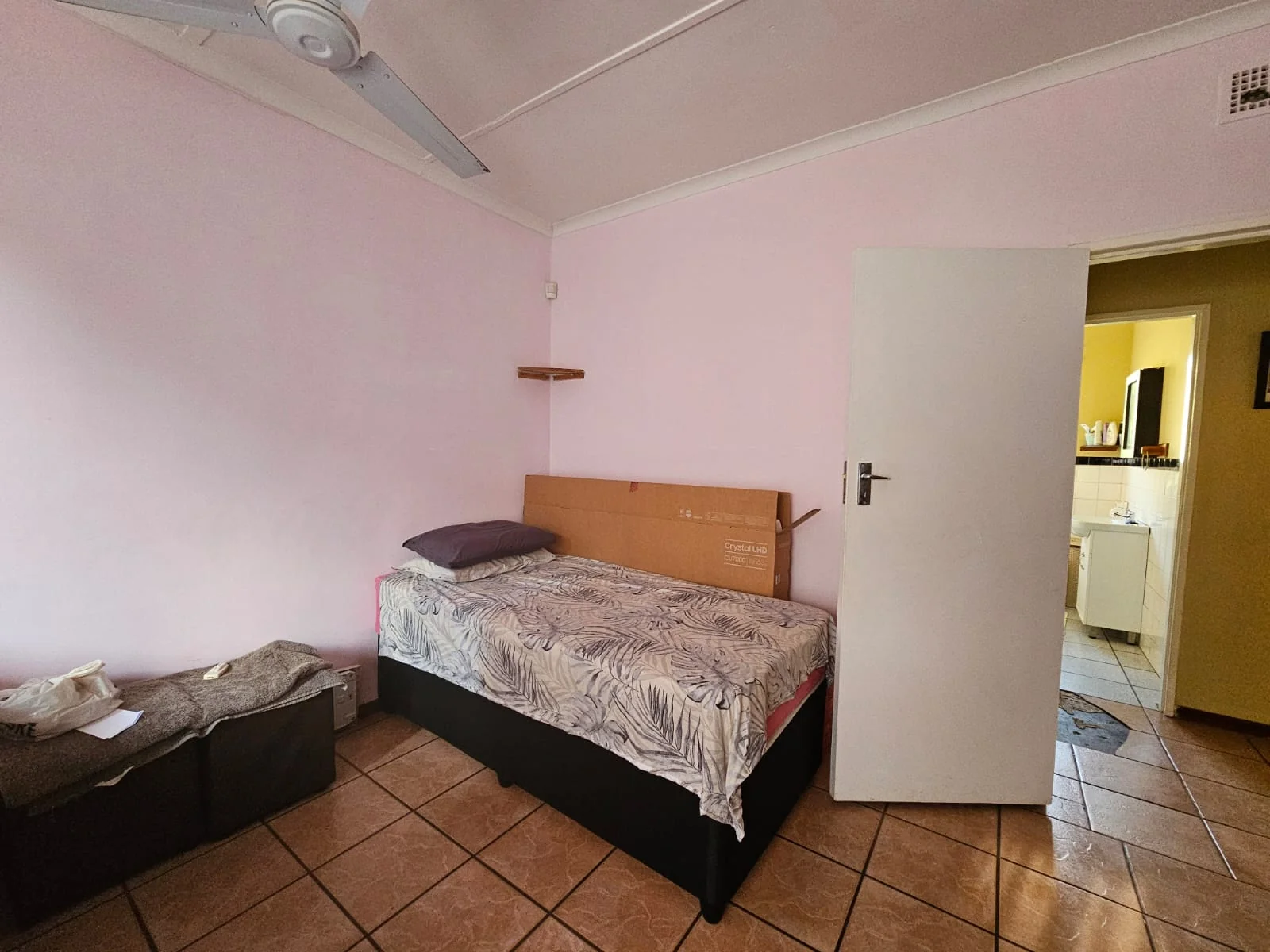 House for sale in Kildare. Five minute walk to tearoom and Empangeni High School