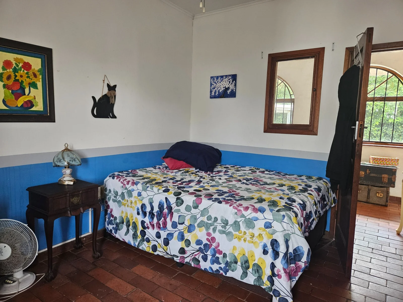 Location Location. Location - large family home in Fairview.<br/>A minute's walk from the Empangeni Country Club.