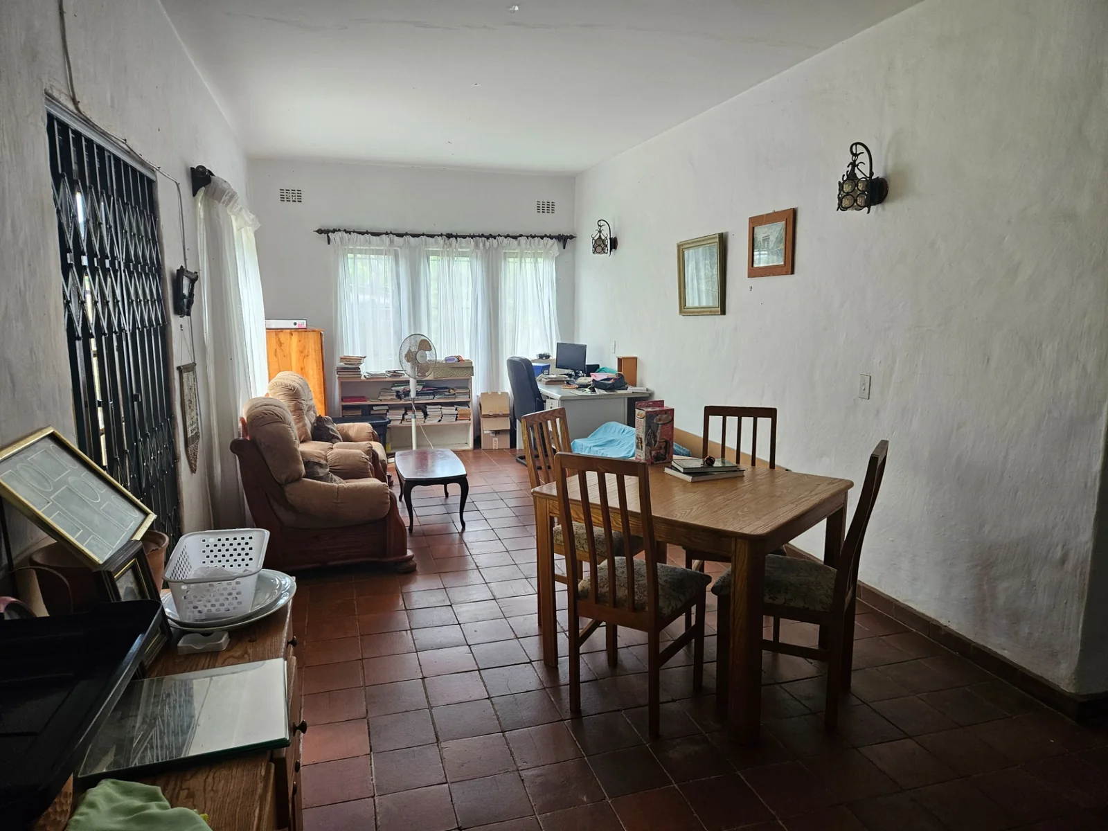 Location Location. Location - large family home in Fairview.<br/>A minute's walk from the Empangeni Country Club.