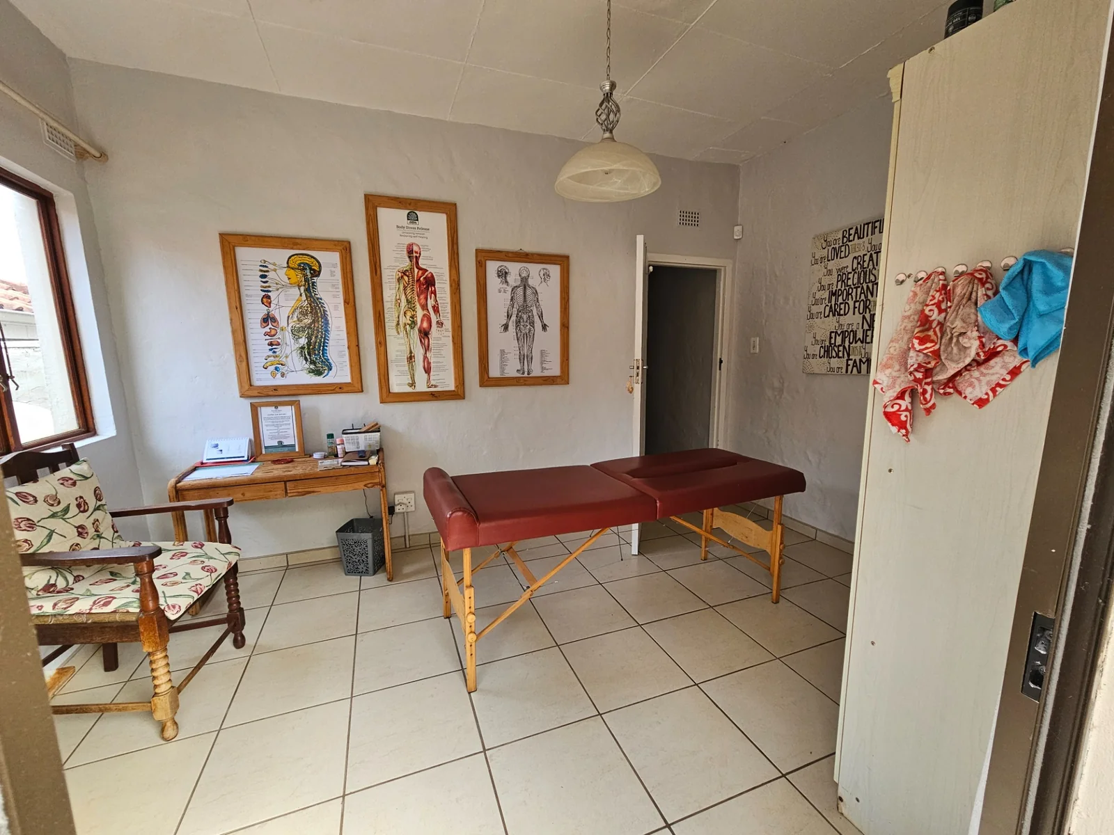 Location Location. Location - large family home in Fairview.<br/>A minute's walk from the Empangeni Country Club.