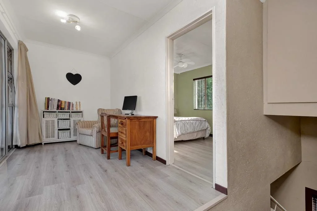 Lovely Apartment for Sale in Greenstone Hill.